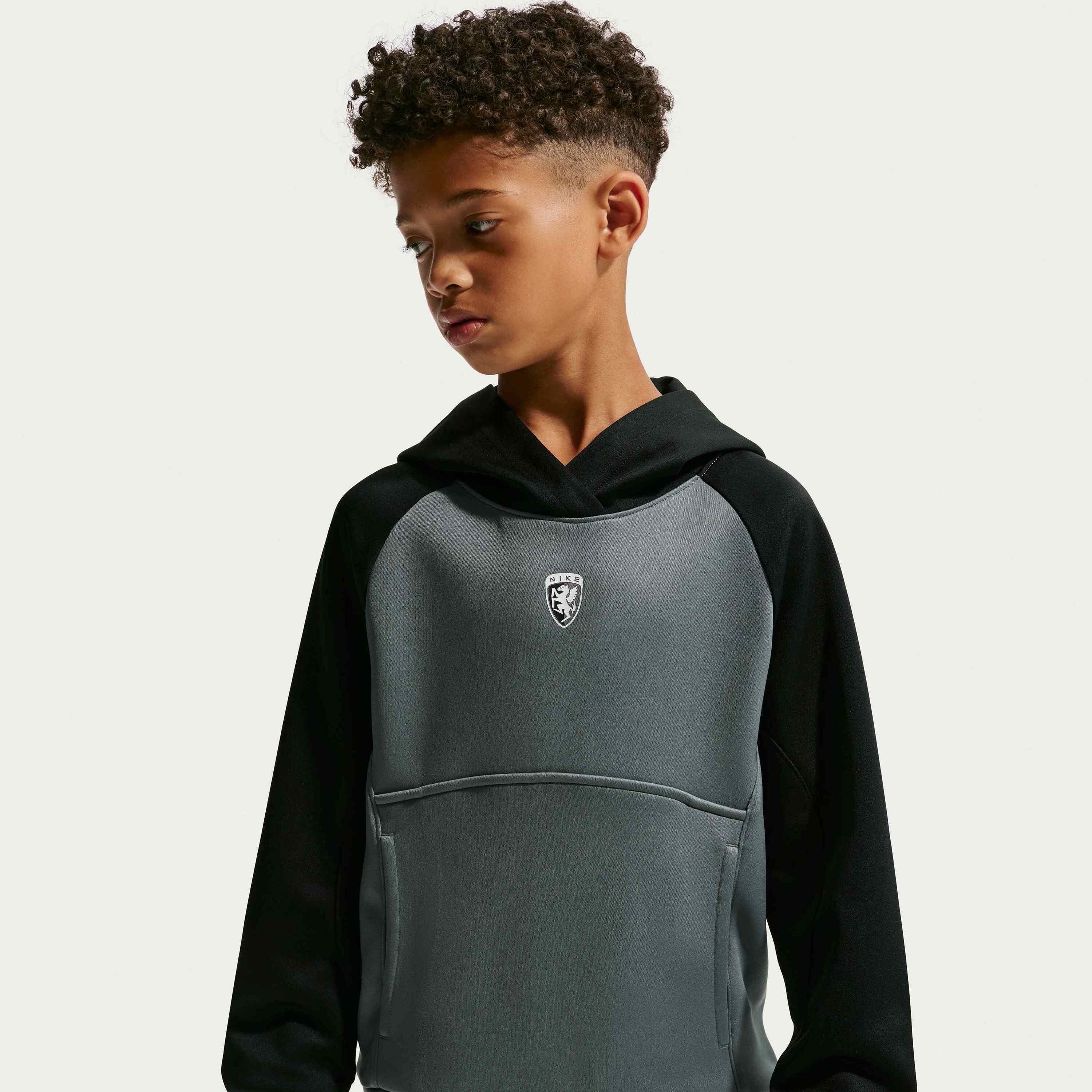 Nike, Older Kids' (boys') Hoodie Multi Renew, Detail 1