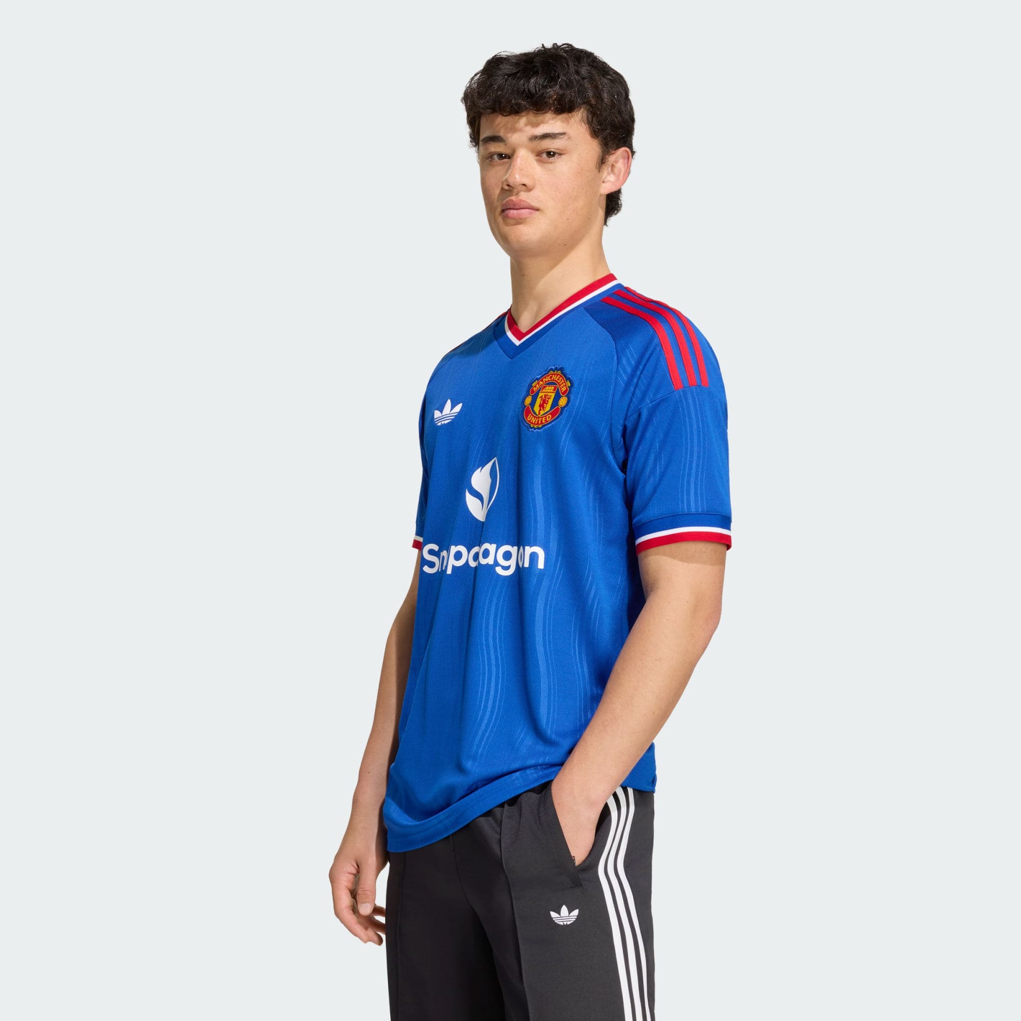 Adidas, Adidas Manchester United 26/27 Bortatröja, Model 1