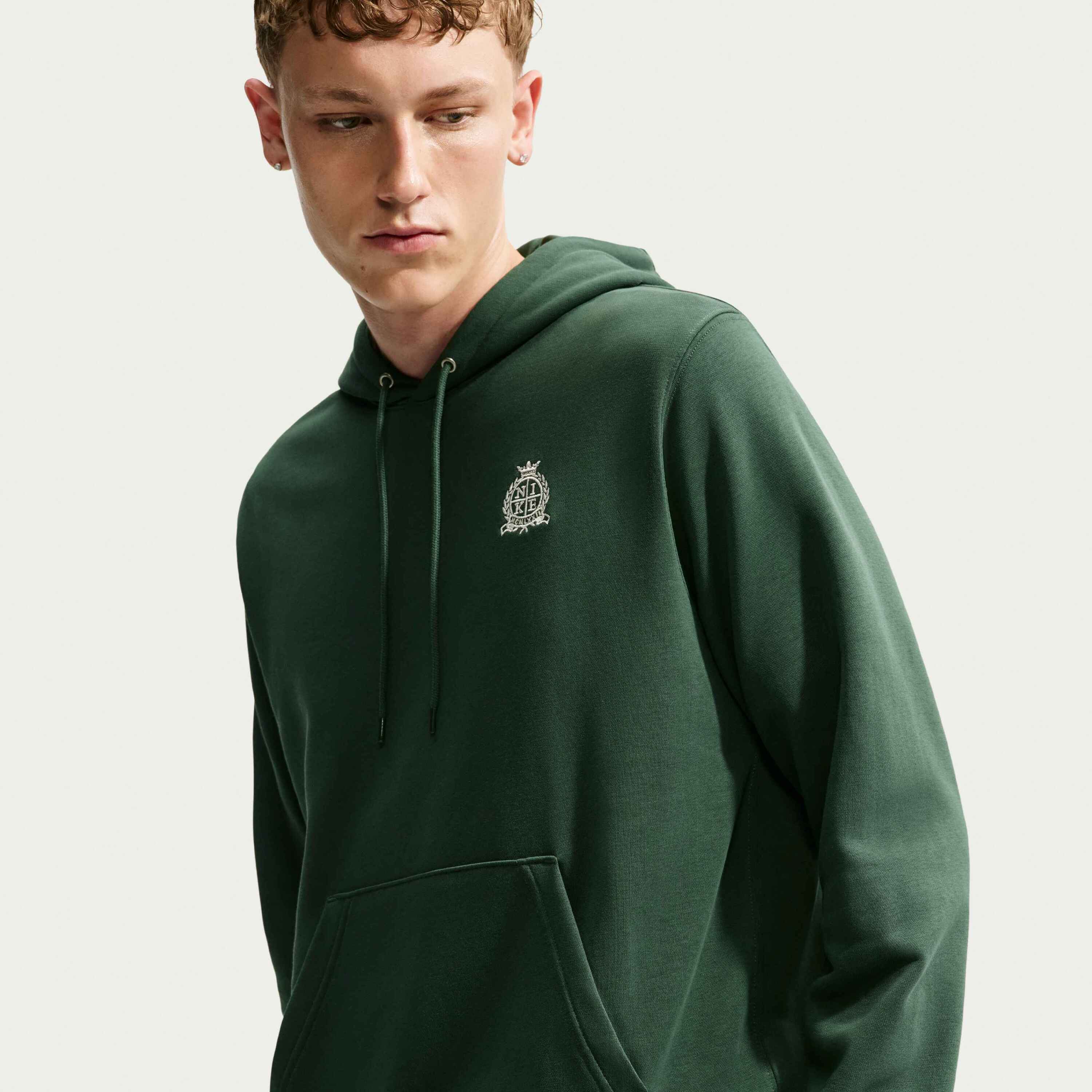 Nike, Men's French Terry Hoodie Club, Detail 1