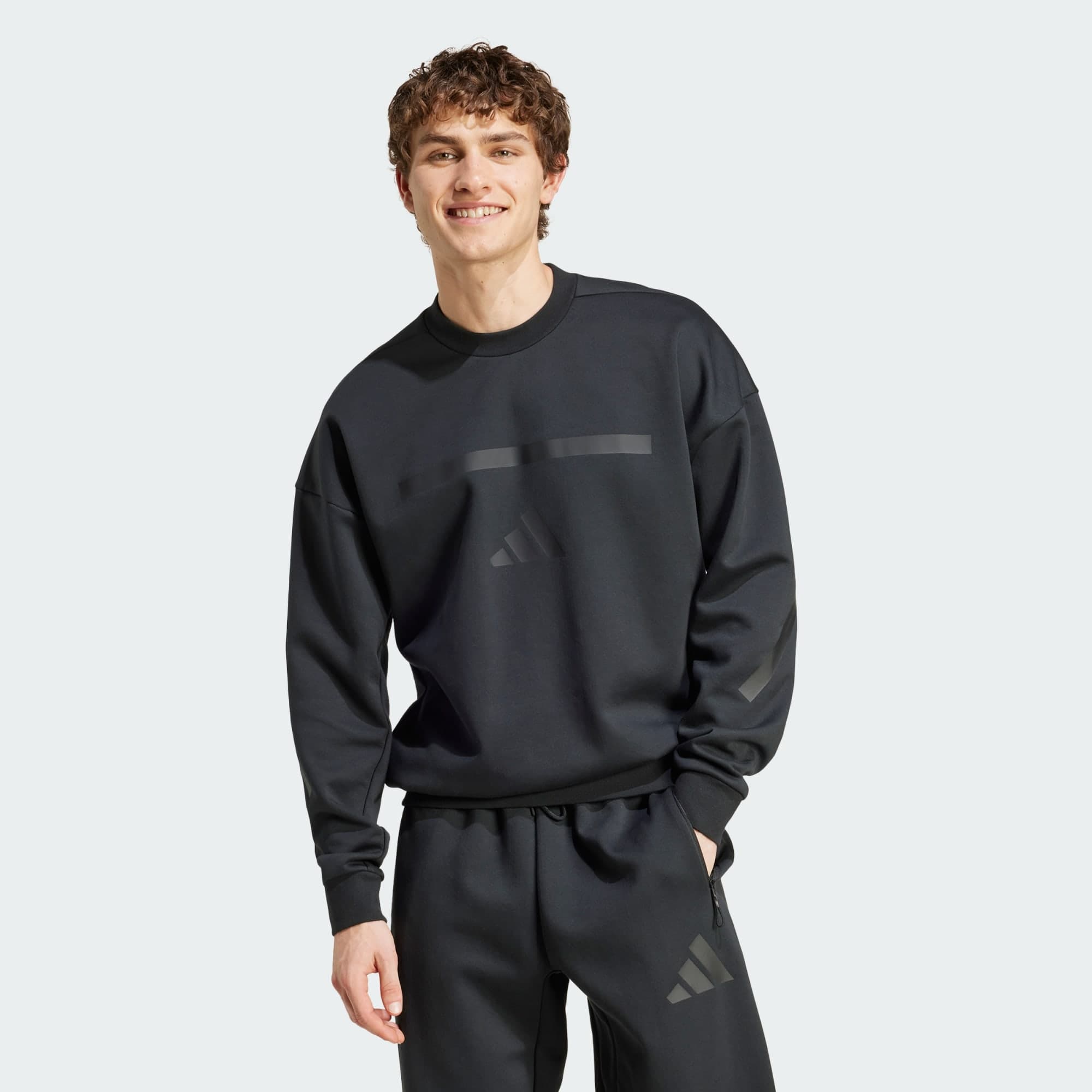 Adidas, M Z.N.E. Crew, Model 1
