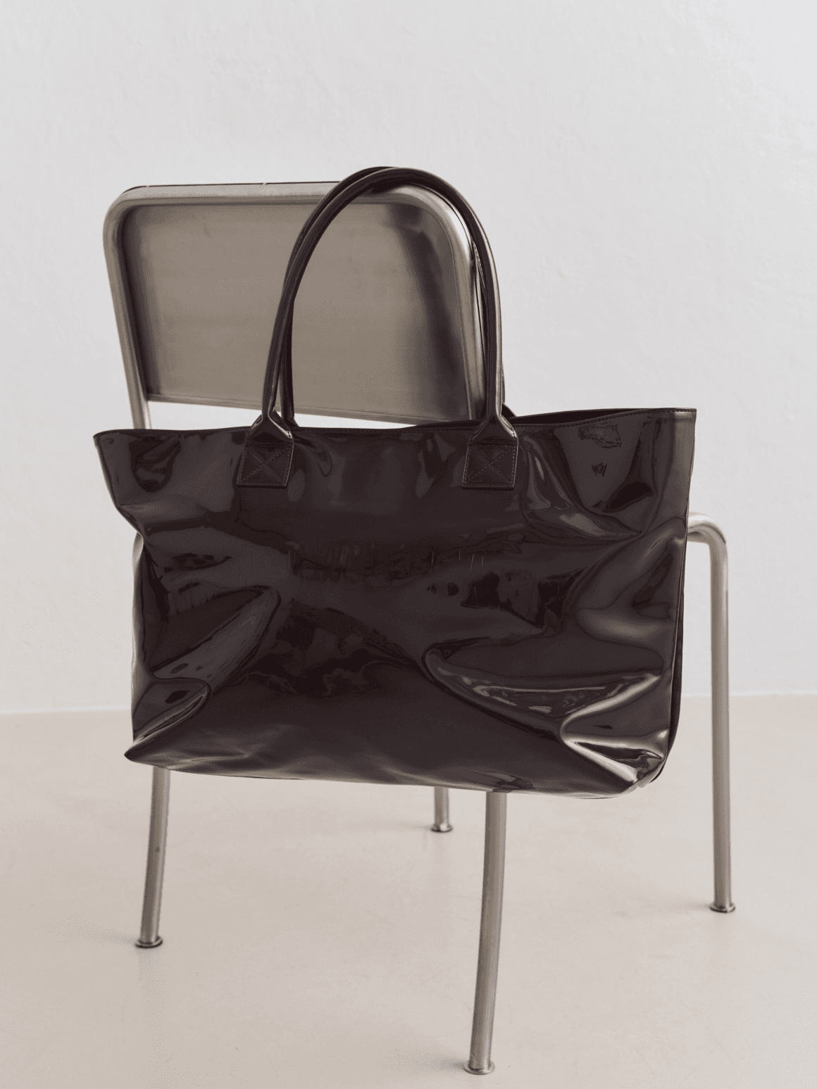 AIM´N, GLOSSY TOTE BAG, Model 1