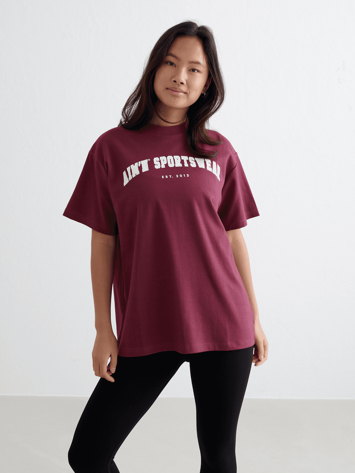 AIM´N, W VARSITY BOYFRIEND T-SHIRT, Model 1