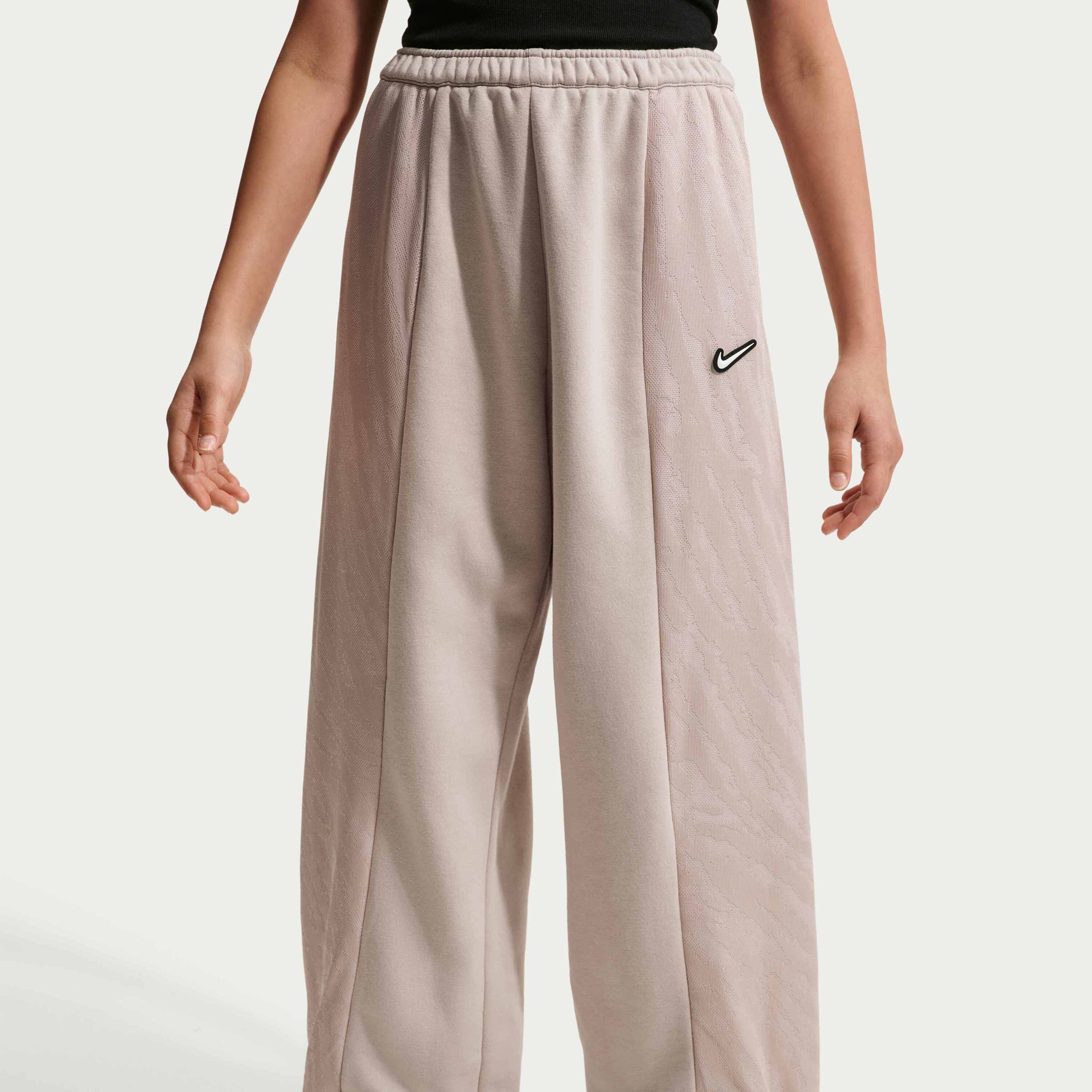 Nike, Older Kids' (girls') Fleece Trousers Sportswear, Detail 1