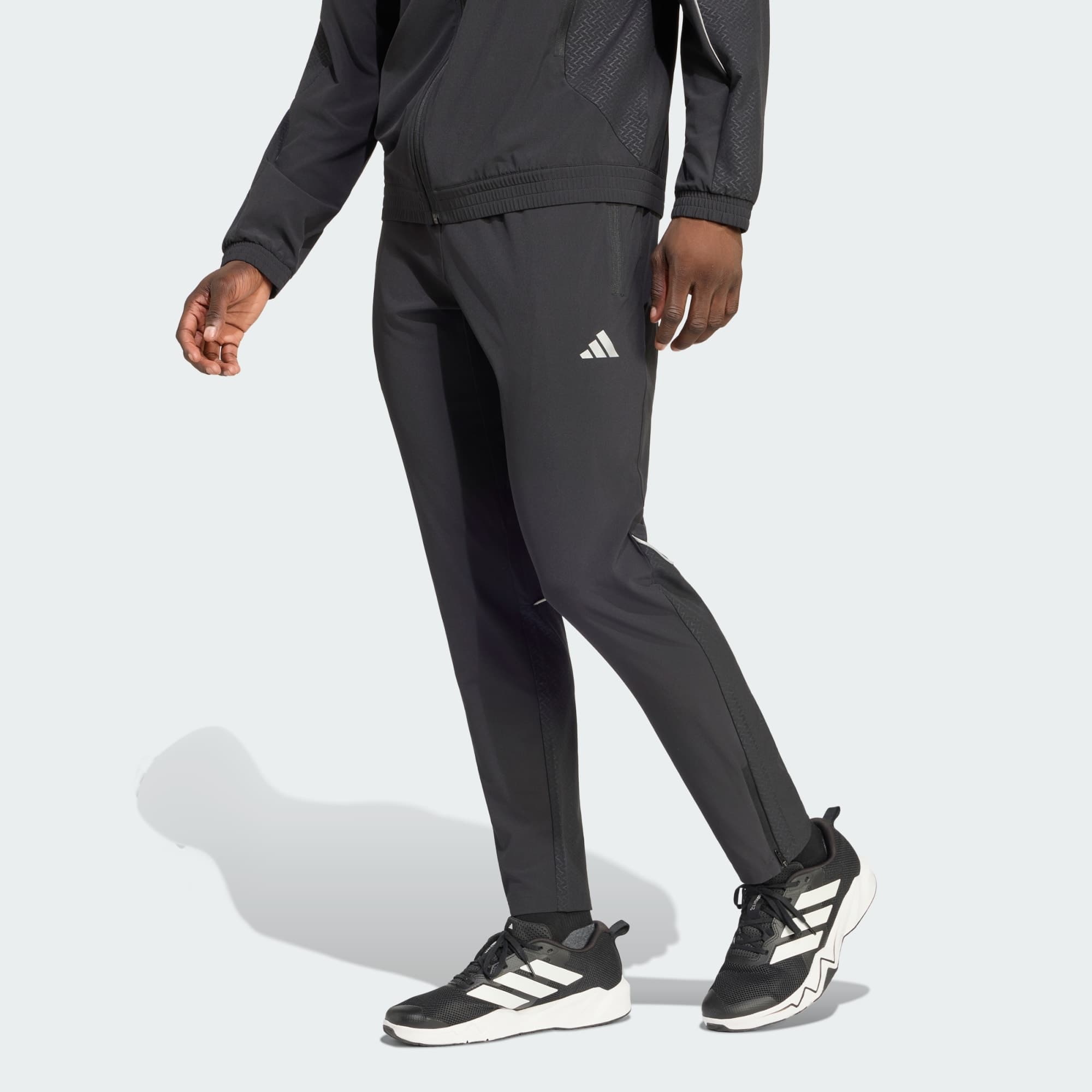Adidas, Adidas Tech Apparel Slim Träningsbyxor, Model 1