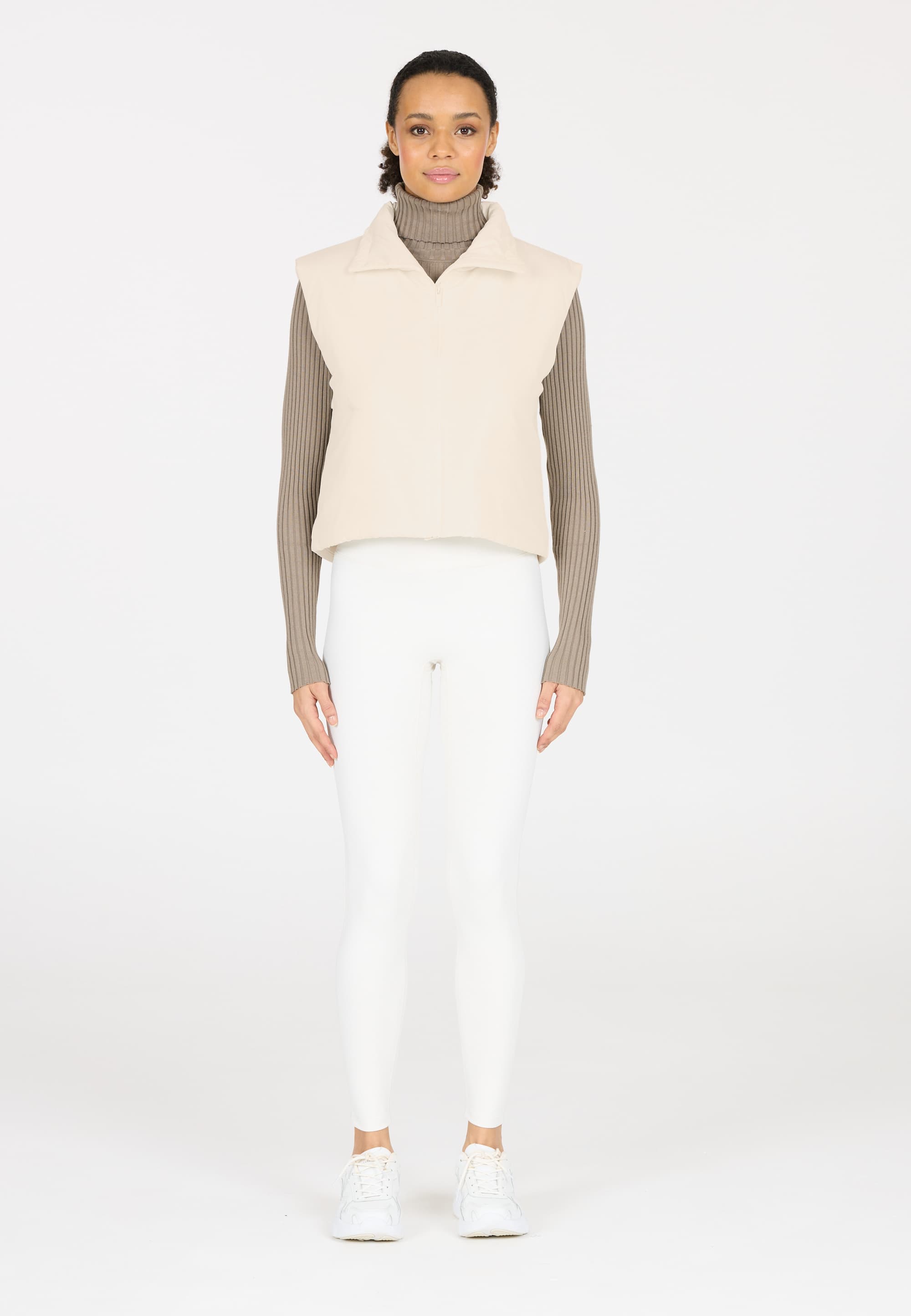 ATHLECIA, Ayanda Vest, Model 1