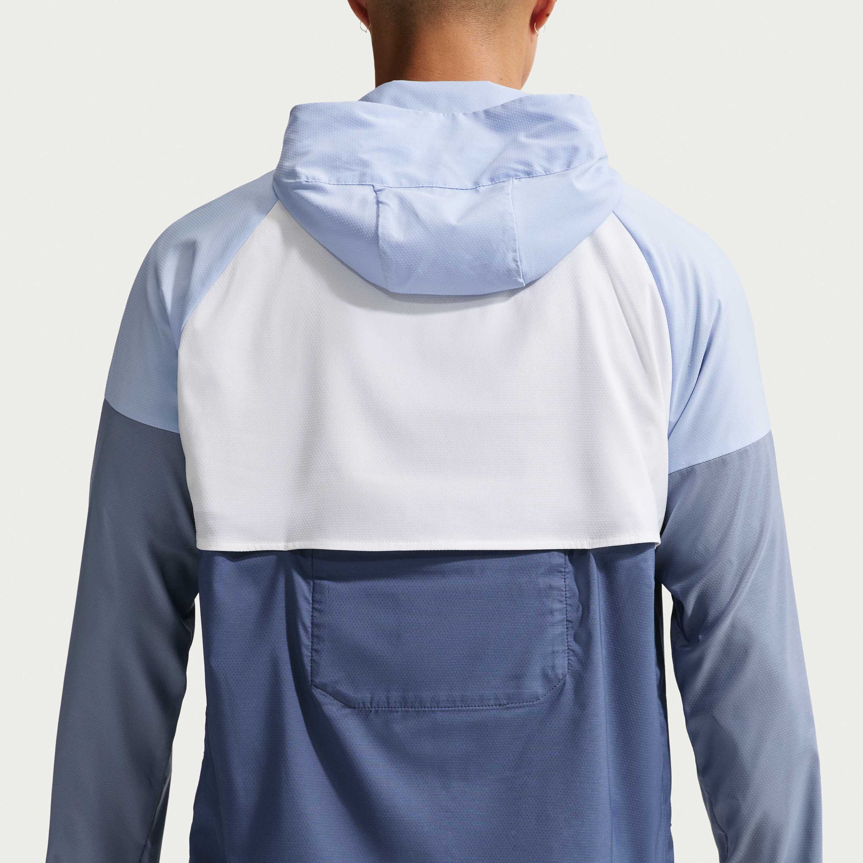 Nike, Men's Running Jacket Impossibly Light Windrunner, Detail 1