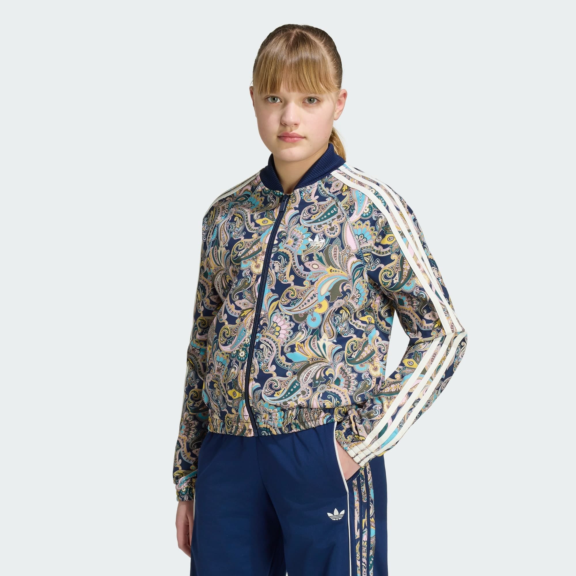 ADIDAS ORIGINALS, Adidas Originals Sst Loose Cropped Paisley Träningsjacka, Model 1