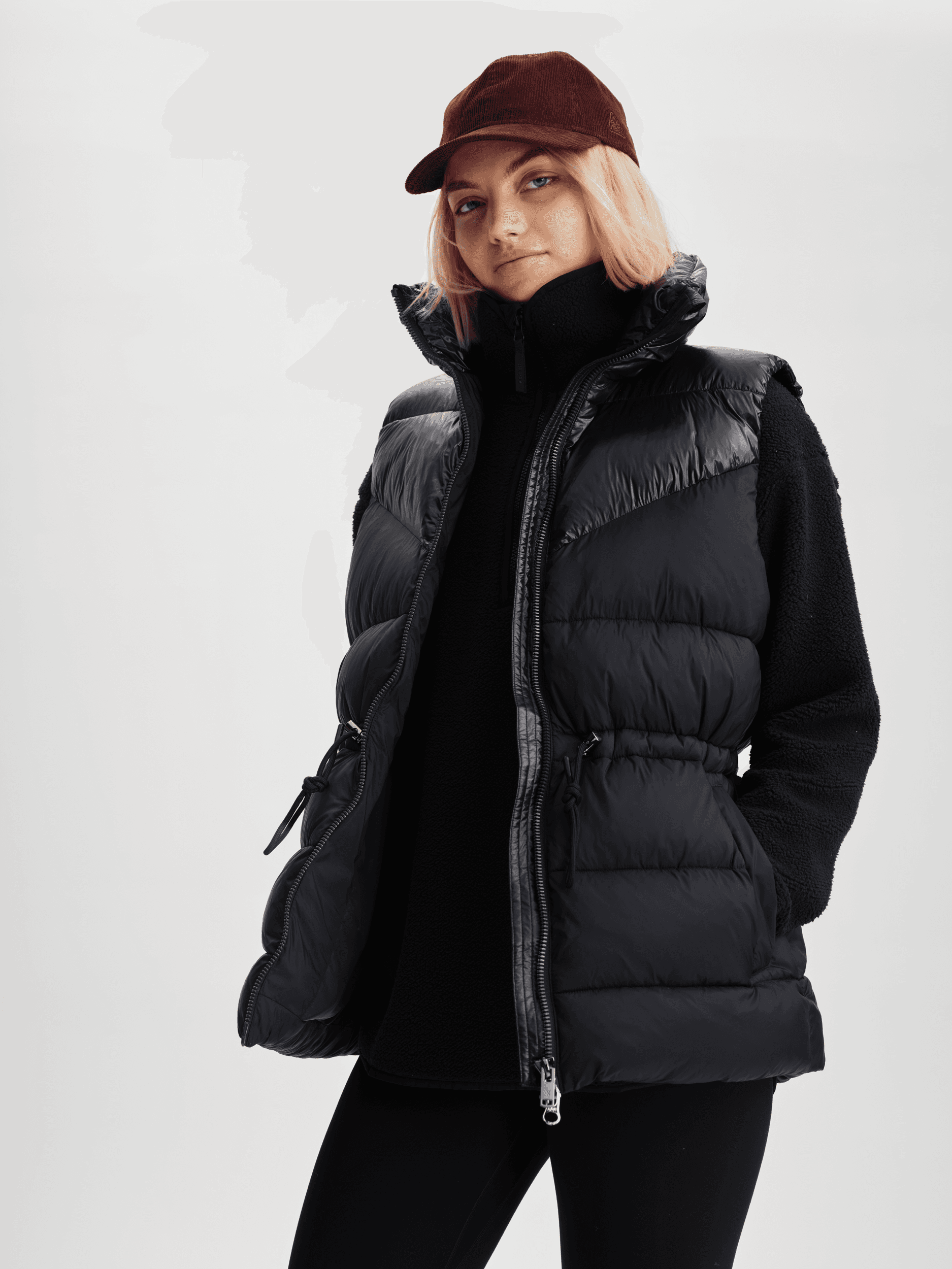 Everest, W Misti Vest, Model 1