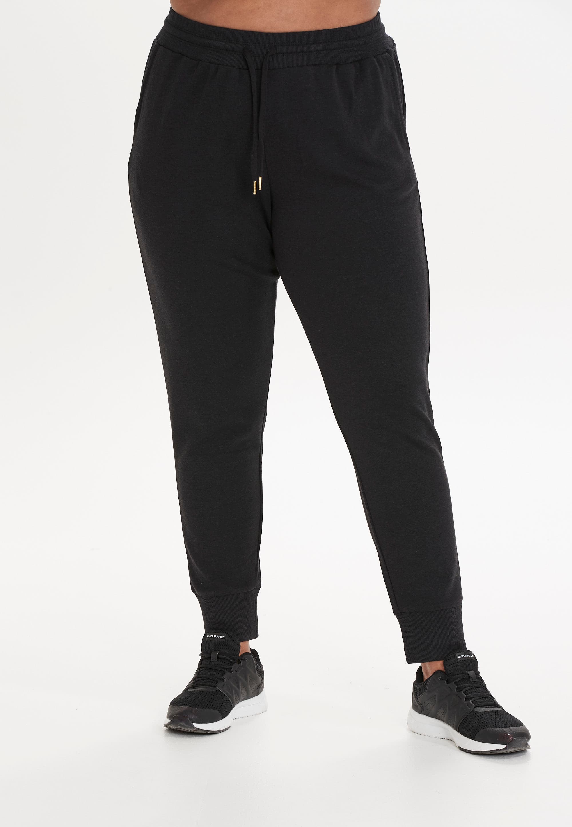 q sportswear, Reilily Training Pants, Model 1