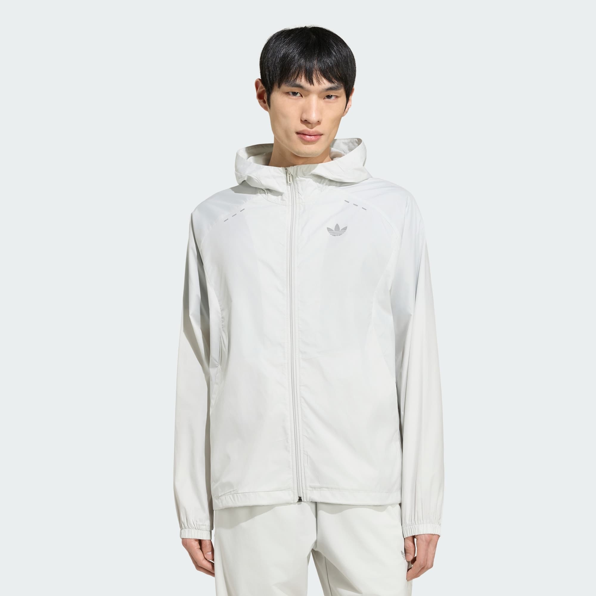ADIDAS ORIGINALS, Adidas Originals Tech Trefoil Essentials Träningsjacka Med Hel Dragkedja Och Huva, Model 1