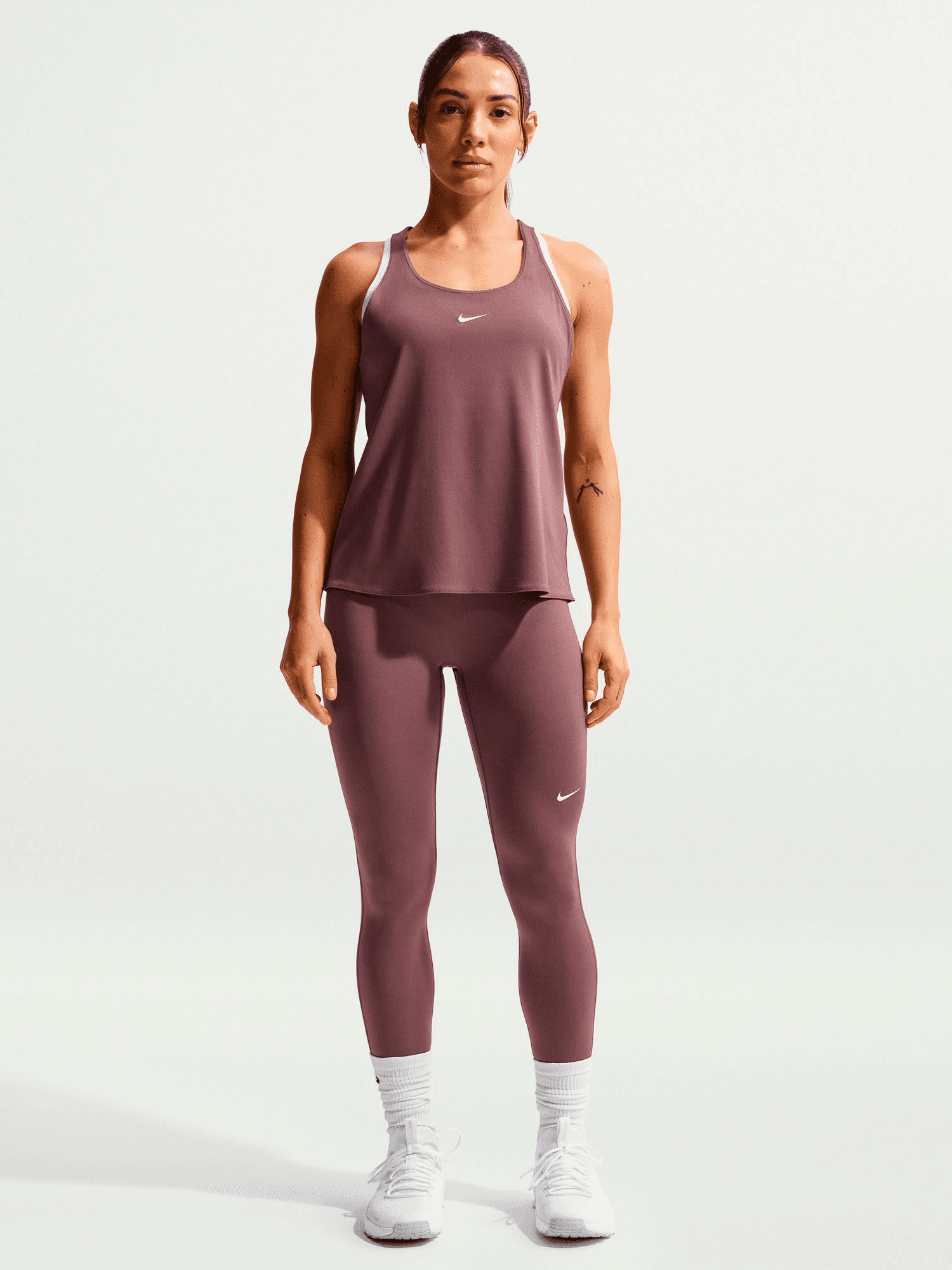 Nike, NIKE PRO WOMEN'S MID-RISE FULL-LENG, Model 1