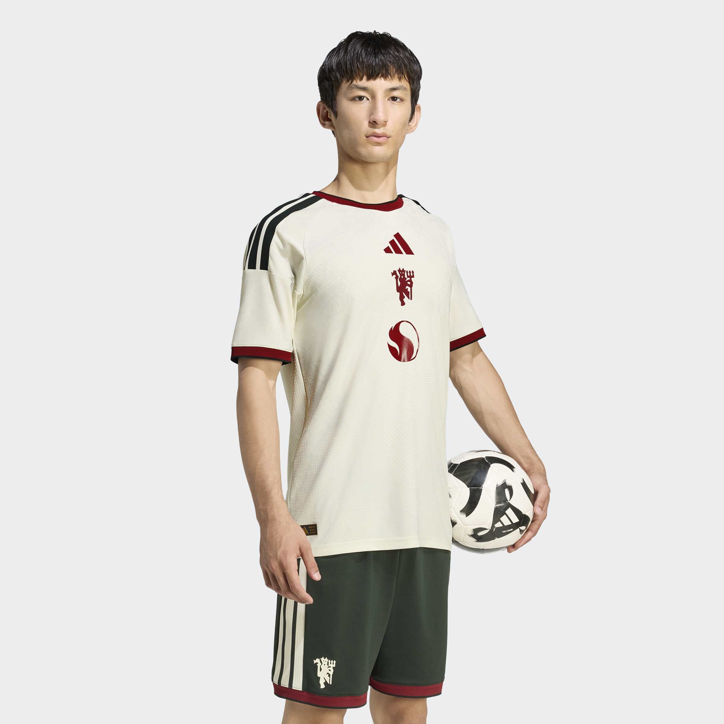 Adidas, Adidas Manchester United 26/27 Authentic Tredjetröja, Model 1