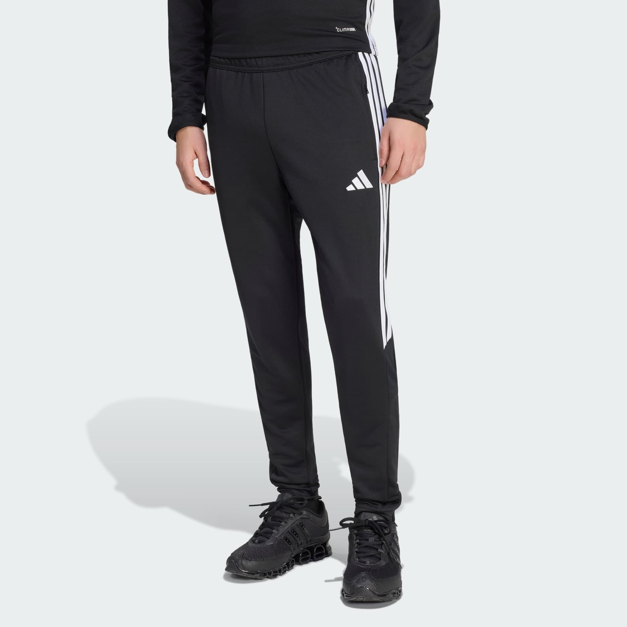 Adidas, Adidas Tiro 26 Essentials Träningsbyxor, Model 1