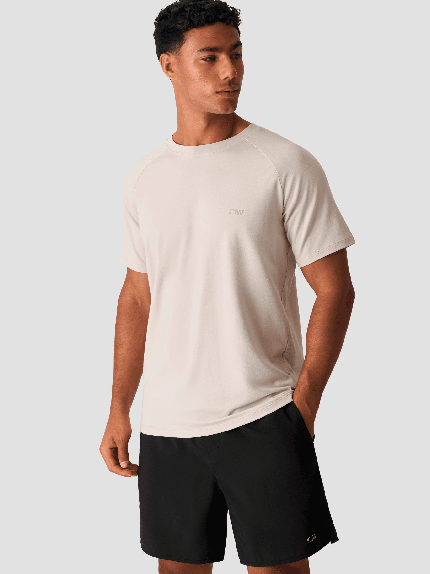 ICANIWILL, M WORKOUT RAGLAN TEE, Model 1