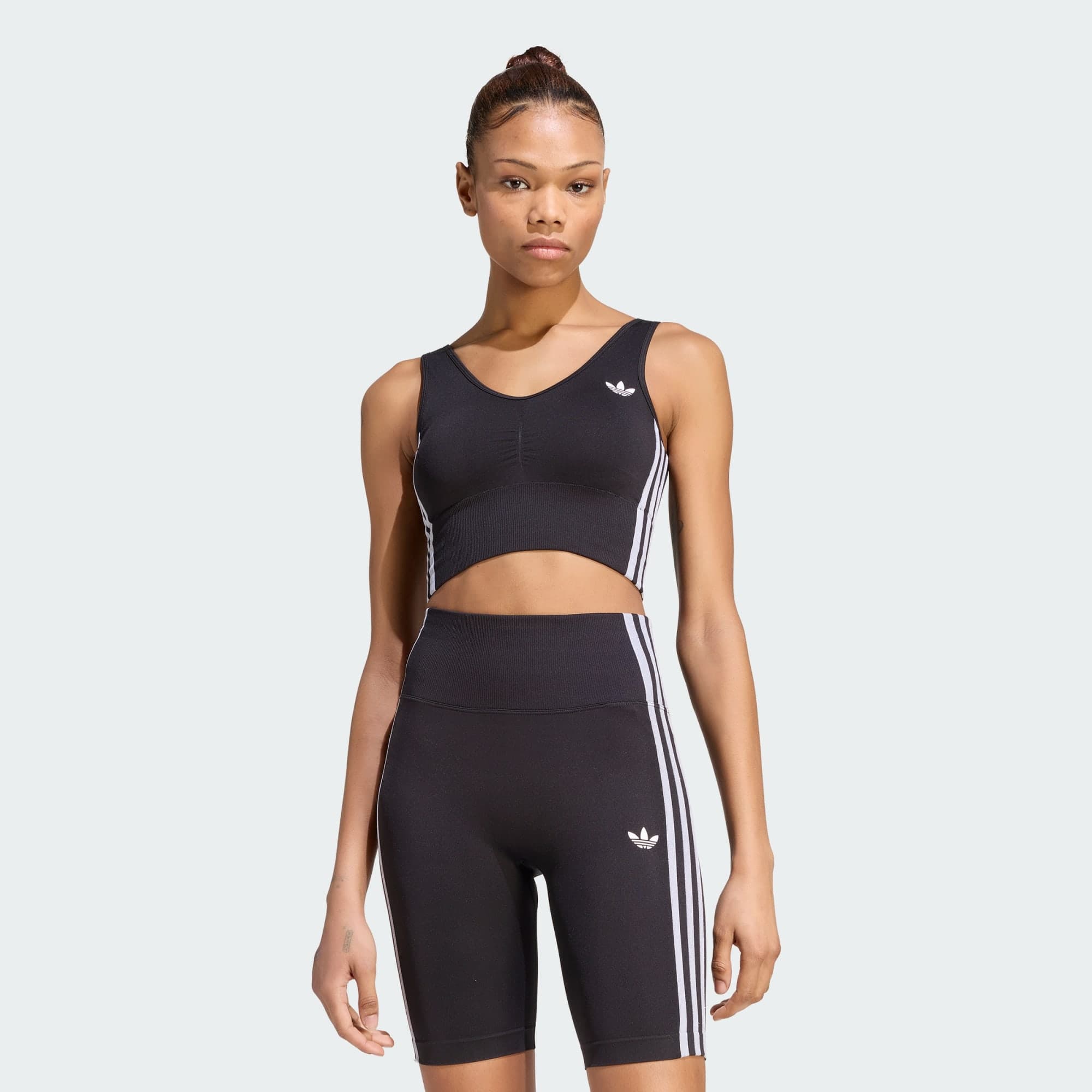 ADIDAS ORIGINALS, Adidas Originals Essentials 3-stripes Seamless Bh-topp, Model 1