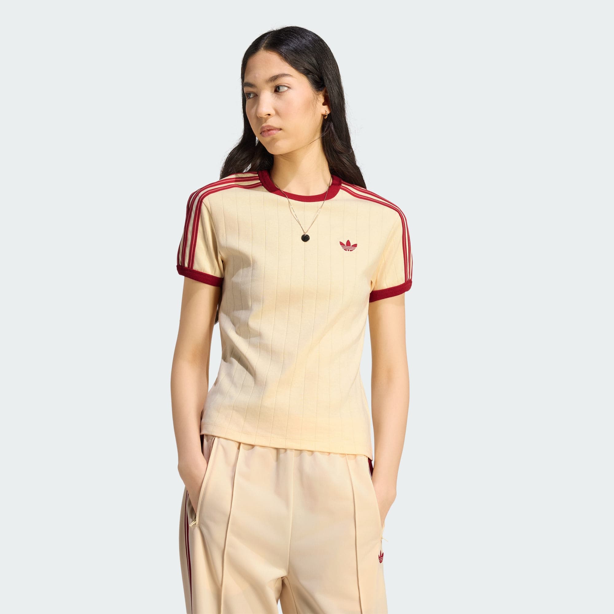 ADIDAS ORIGINALS, Adidas Originals Kritstrecksrandig Kortärmad T-shirt I Smal Passform, Model 1