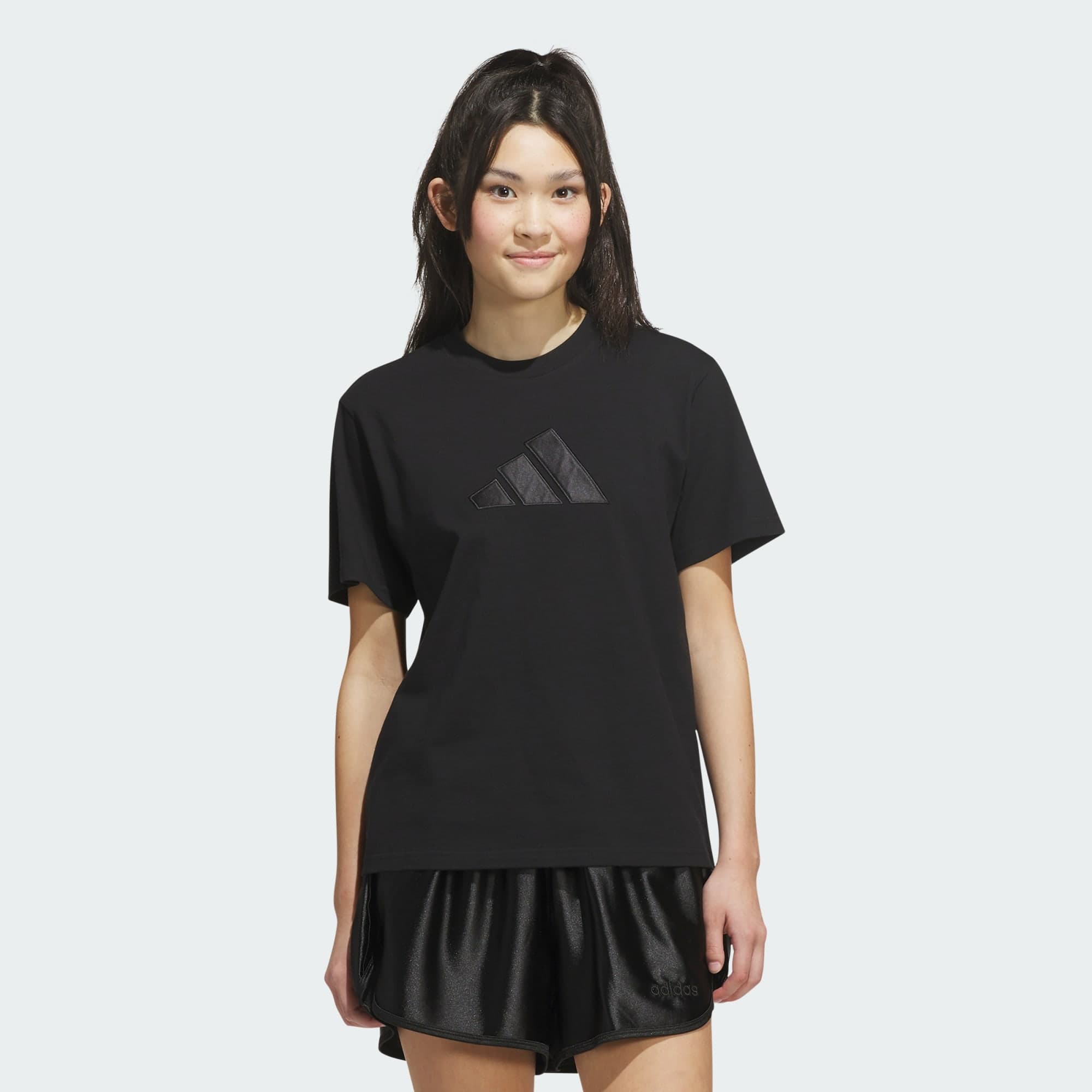 Adidas, Adidas Satin-filled Logo Graphic T-shirt, Model 1