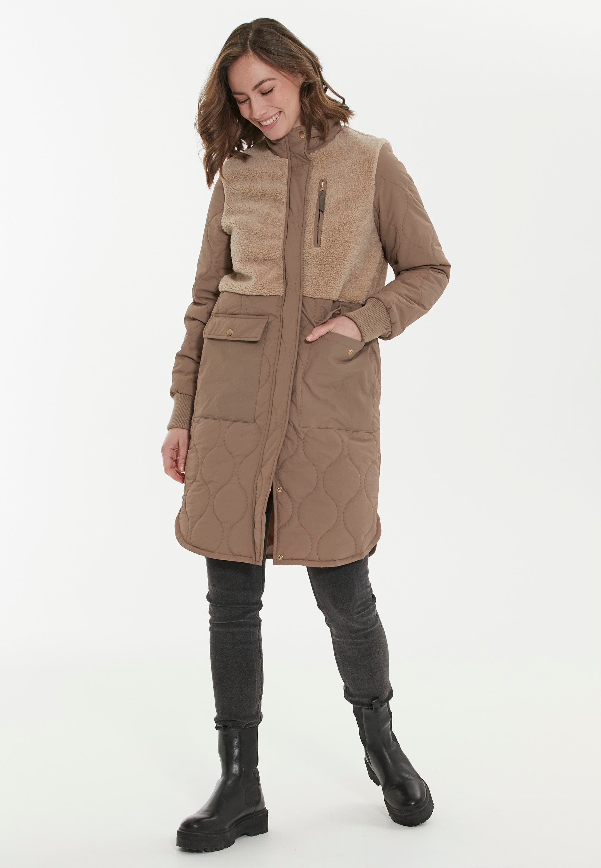weather report, Hollie Coat, Model 1