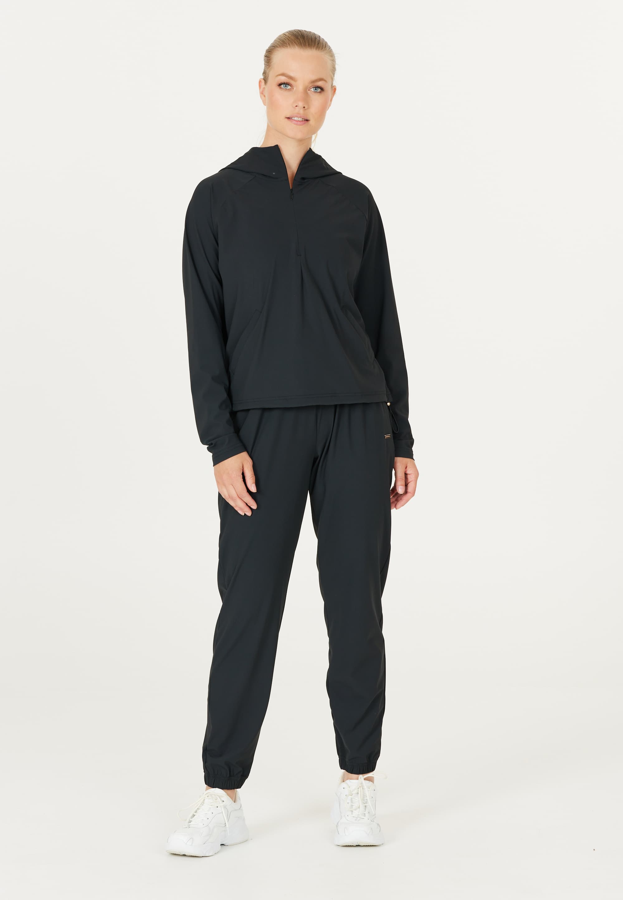 ATHLECIA, Amis, Model 1
