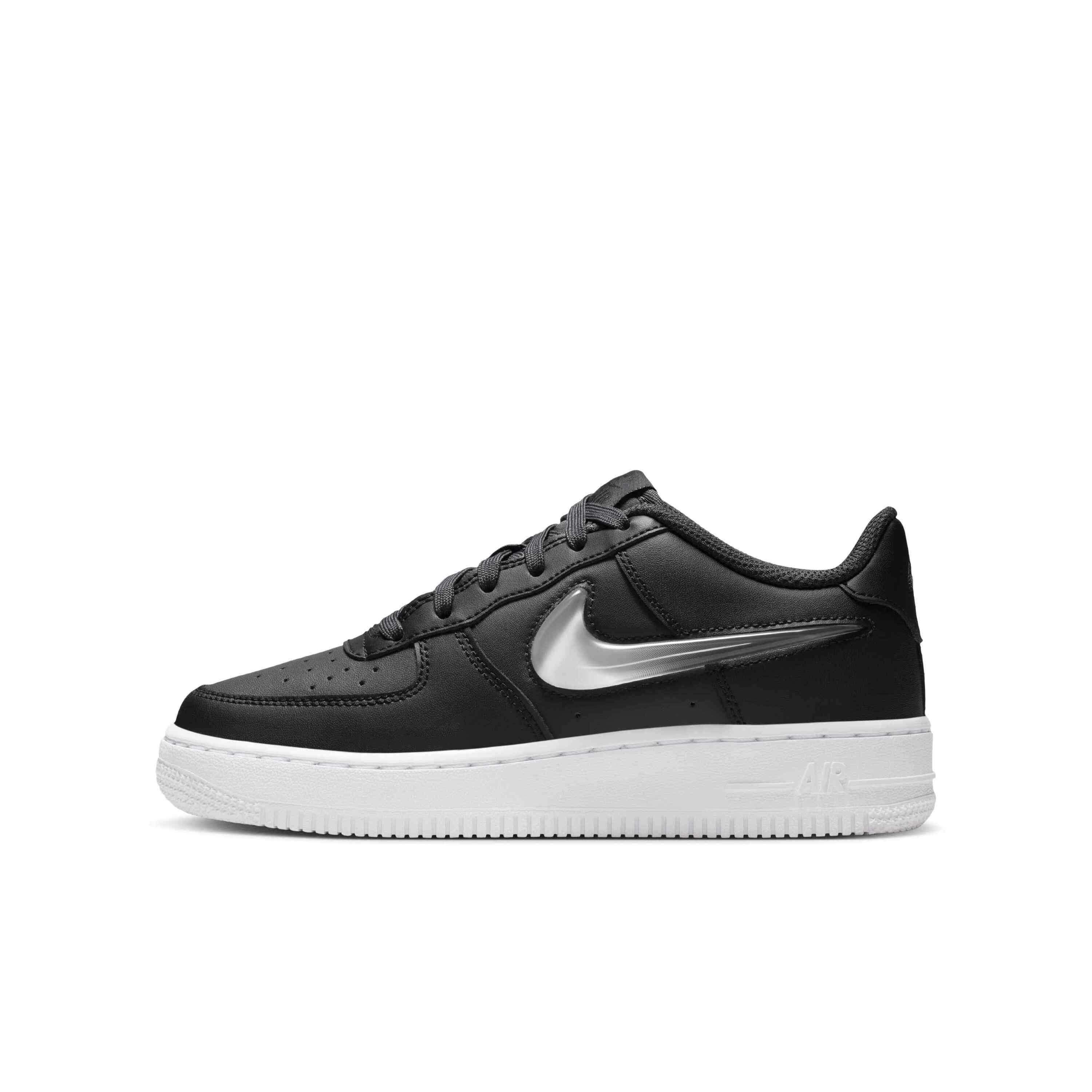 Nike, Older Kids' Shoes Air Force 1, Detail 1